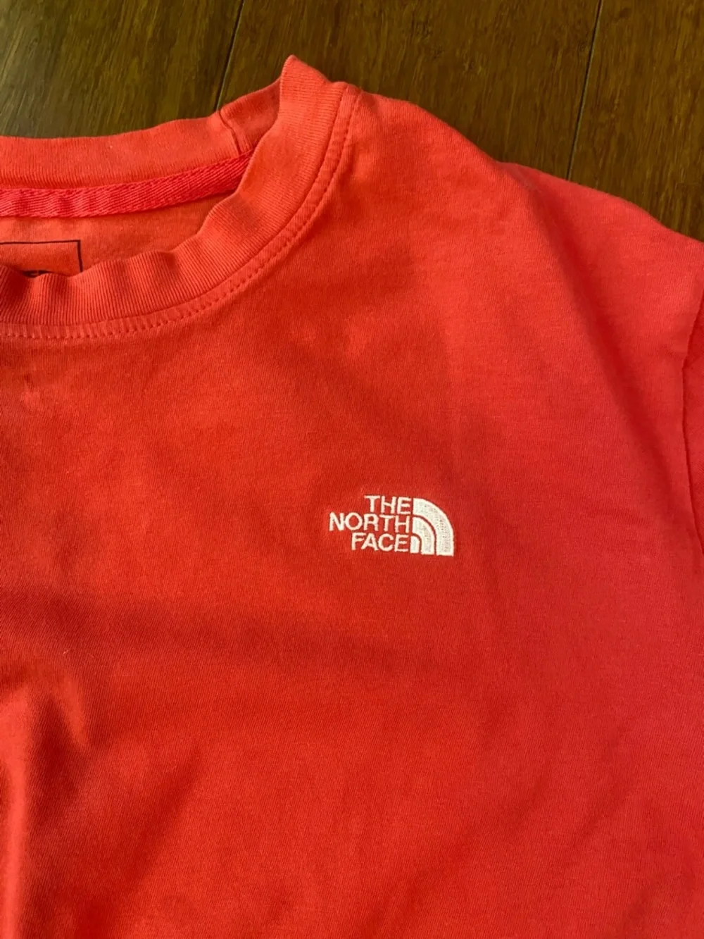 The North Face Kids Coral Red Crewneck Sweatshirt with White Logo - Picture 1 of 4